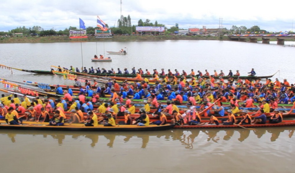 งานประเพณีแข่งเรือยาว