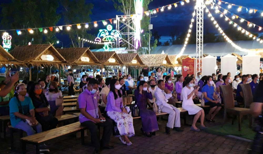 มหรรมขนมธรรมขนมไทยในงานบุญประเพณี