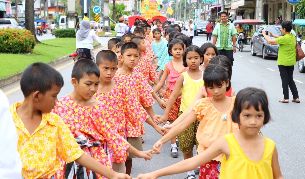 ประเพณีแห่จาดสารทเดือนสิบ จังหวัดกระบี่