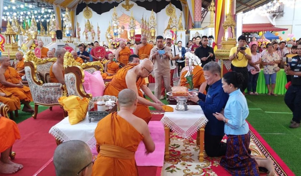 งานประจำปีปิดทองหลวงพ่อโต วัดหลักสี่ราษฎร์สโมสร