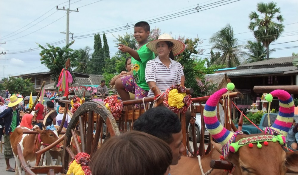 งานประเพณีแห่เทียนจำนำพรรษา วัดหนองกระทุ่ม