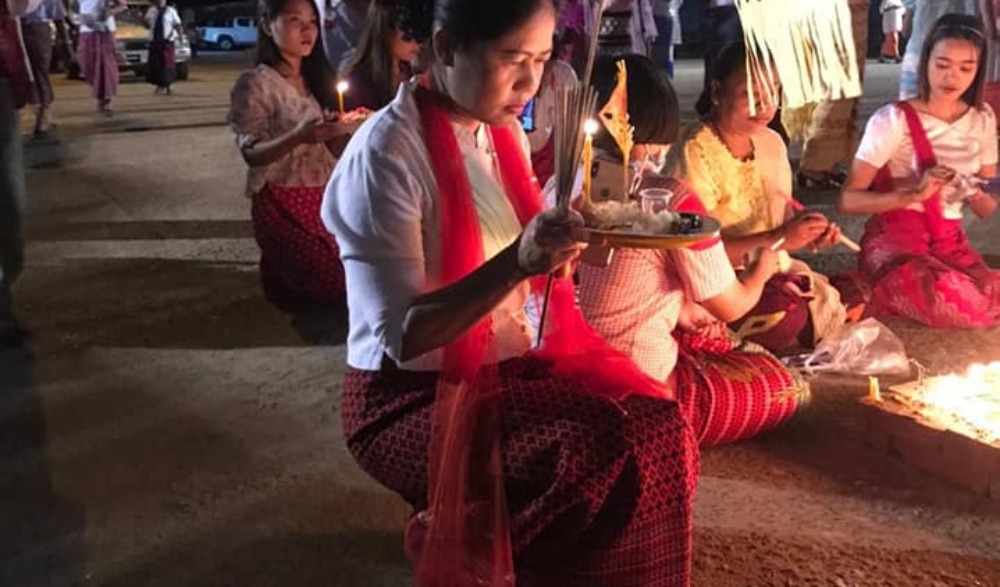 งานสืบสานประเพณีลอยเรือสะเดาะเคราะห์
