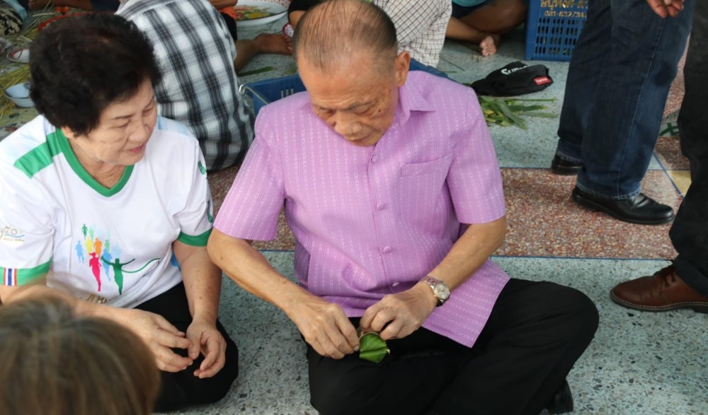ประเพณีห่อข้าวต้มมัด บวงสรวงพระวิญญาณองค์สมเด็จพระเจ้าตากสินมหาราช