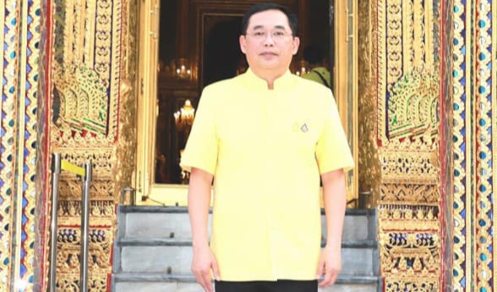 รัฐบาลเชิญชวนพุทธศาสนิกชนร่วมพิธีเจริญพระพุทธมนต์ทุกวันเสาร์ จนถึง 5 ธันวา เพื่อน้อมรำลึกในพระมหากรุณาธิคุณ ร.9 เพื่อความเป็นสิริมงคลของประเทศ