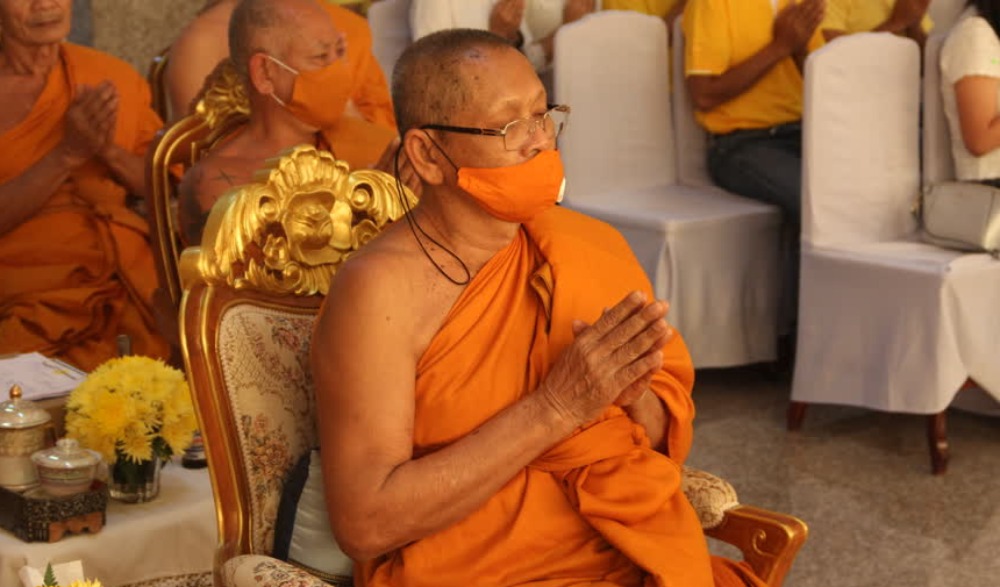 พิธีเจริญพระพุทธมนต์เพื่อความเป็นสิริมงคลให้กับแผ่นดิน และปวงชนชาวไทยทุกหมู่เหล่า ในโอกาสวันชาติ และวันพ่อแห่งชาติ ๕ ธันวาคม ๒๕๖๓