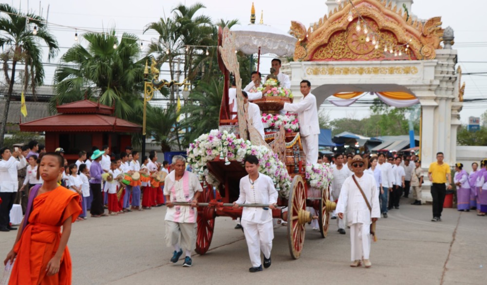 ประเพณีแปดเป็งไหว้สาปูจาพระเจ้าตนหลวง