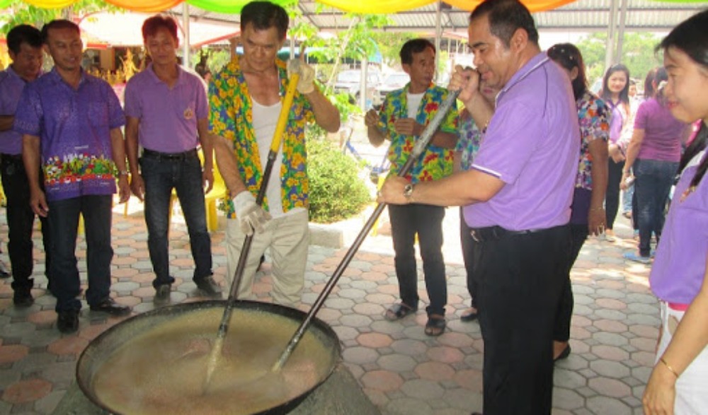 งานประเพณีกวนกาละแมรามัญชุมชนวัดชีผ้าขาว