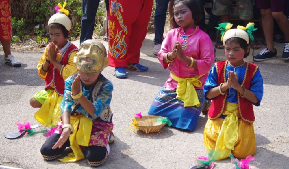 ประเพณีแห่พ่อคุณโขน
