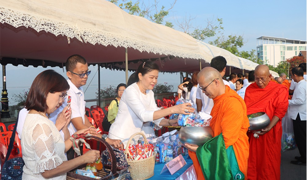 จัดนิทรรศการเนื่องในเทศการวันวิสาขบูชา