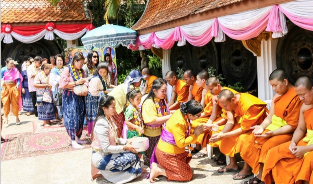 งานประเพณีสงกรานต์ สรงน้ำพระพุทธรูป 9 วัด เสริมสิริมงคล มหัศจรรย์วิถีถิ่น วิถีไทย