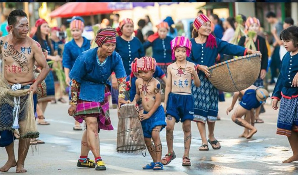 งานประเพณีไหลเรือไฟ