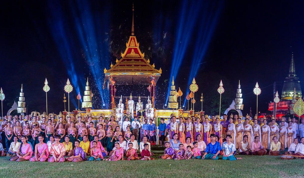 พิธีสรงน้ำพระบรมธาตุทุ่งยั้ง และพิธีห่มผ้าพระบรมธาตุทุ่งยั้ง เนื่องในงานประเพณีอัฐมีบูชา ประจำปี ๒๕๖๔