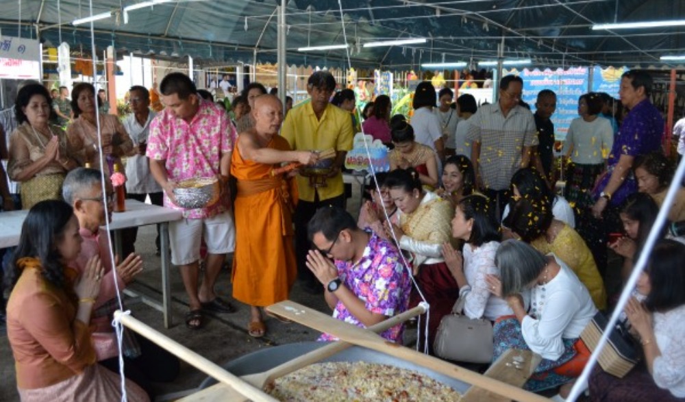กวนข้าวทิพย์ วัดใหม่เมืองจันทบุรี