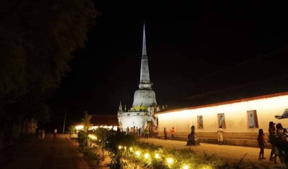 งานประเพณีมาฆบูชาแห่ผ้าขึ้นห่มองค์พระบรมธาตุเจดีย์