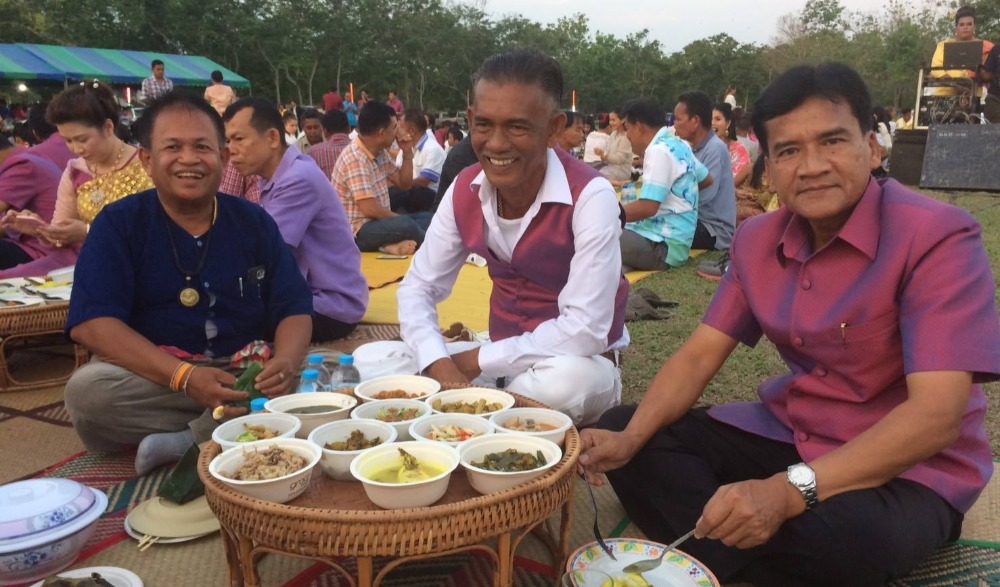 งานวันดอกพะยอมบาน