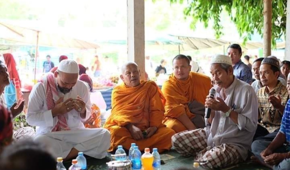 งานบุญสองศาสนา