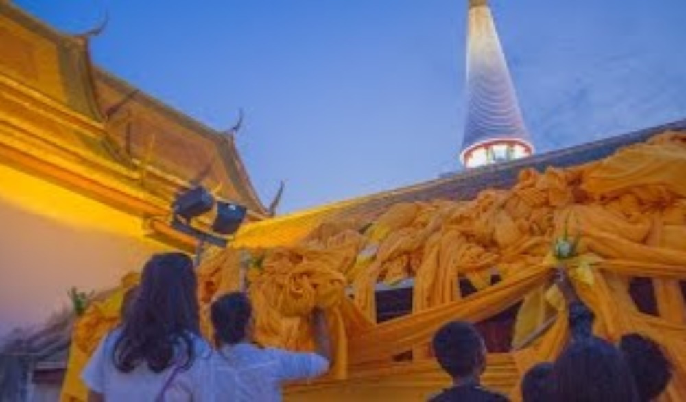 นิทรรศการ"มหาธาตุ  กับมหาชน"