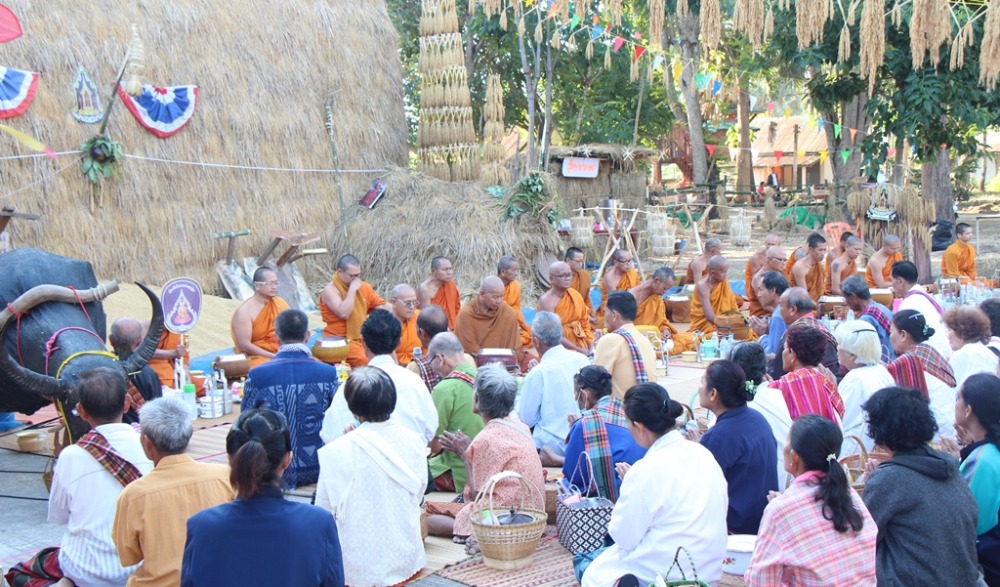 ประเพณีบุญคูณลานสืบสานการสู่ขวัญข้าว ชุมชนคุณธรรมวัดศรีสะอาด