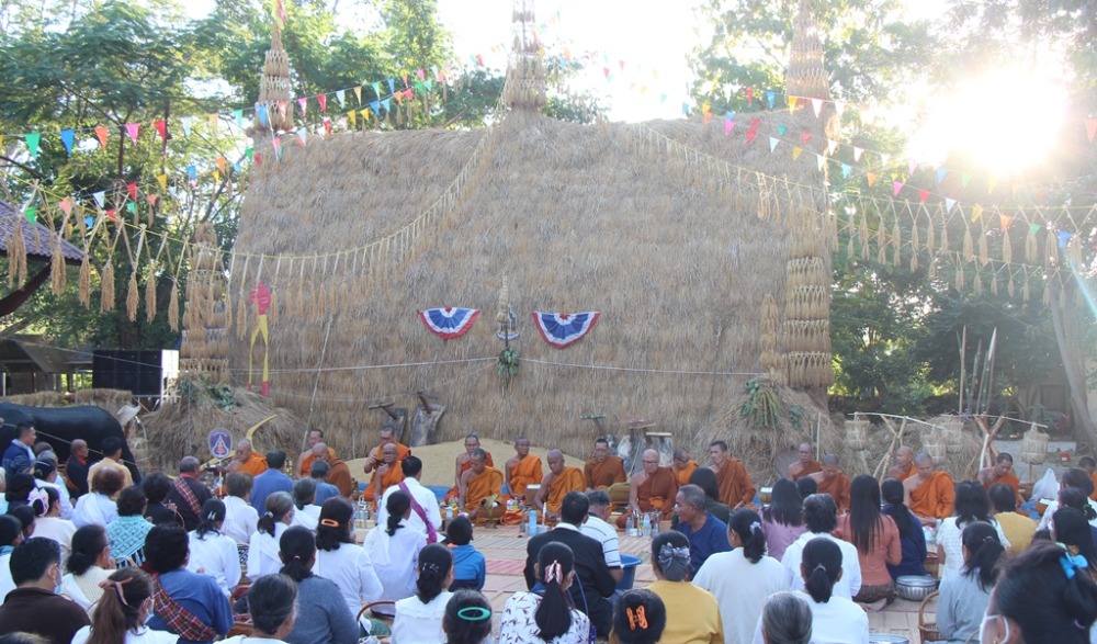 ประเพณีบุญคูณลานสืบสานการสู่ขวัญข้าว ชุมชนคุณธรรมวัดศรีสะอาด