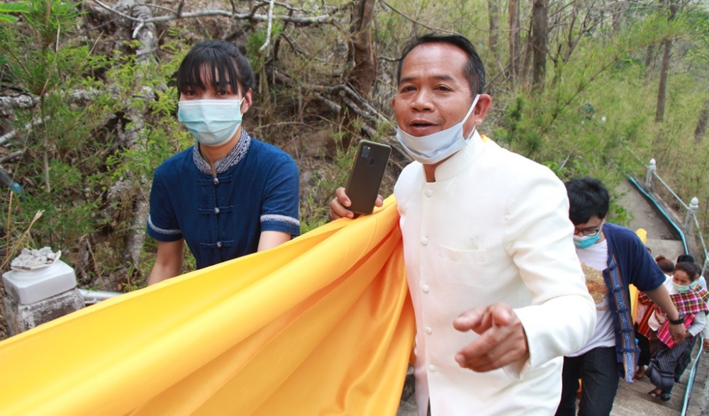งานขึ้นเขาไหว้พระวัดถ้ำเอราวัณ