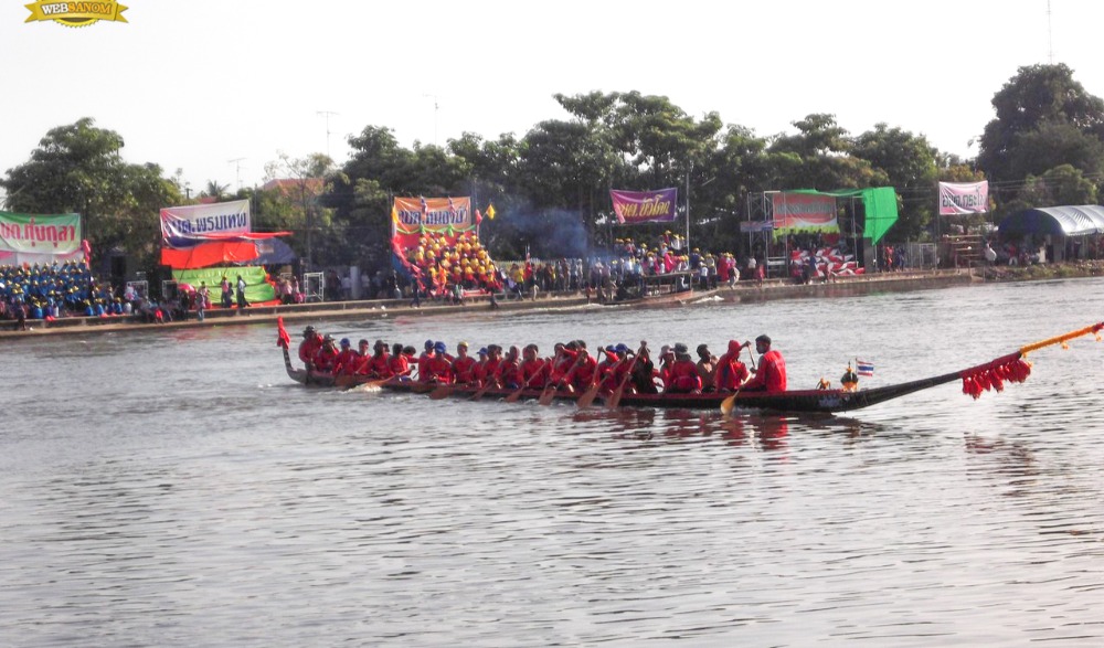 งานประเพณีแข่งขันเรือยาวชิงถ้วยพระราชทานฯ อ.ท่าตูม จ.สุรินทร์