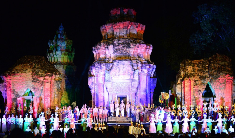การจัดแสดงแสง สี เสียง