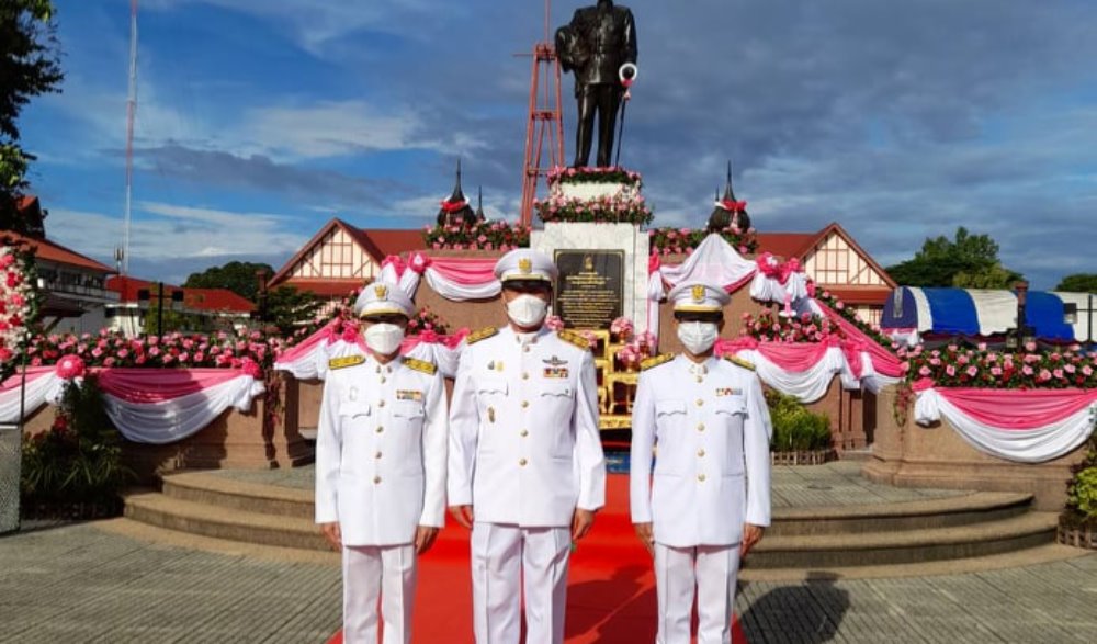 พิธีวางพวงมาลา"เนื่องในวันคล้ายวันสวรรคตพระบาทสมเด็จพระจุลจอมเกล้าเจ้าอยู่หัว “วันปิยมหาราช”