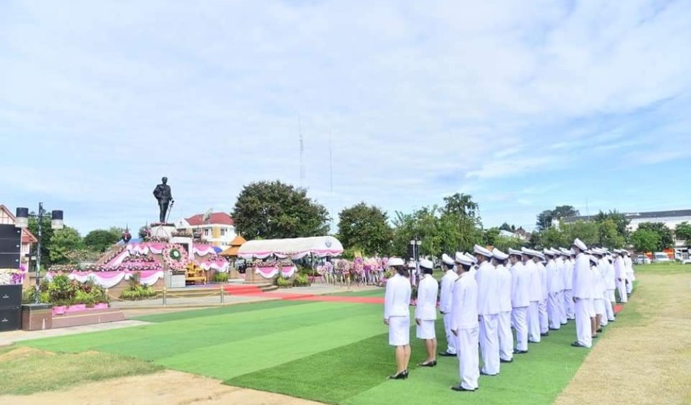 พิธีวางพวงมาลา"เนื่องในวันคล้ายวันสวรรคตพระบาทสมเด็จพระจุลจอมเกล้าเจ้าอยู่หัว “วันปิยมหาราช”