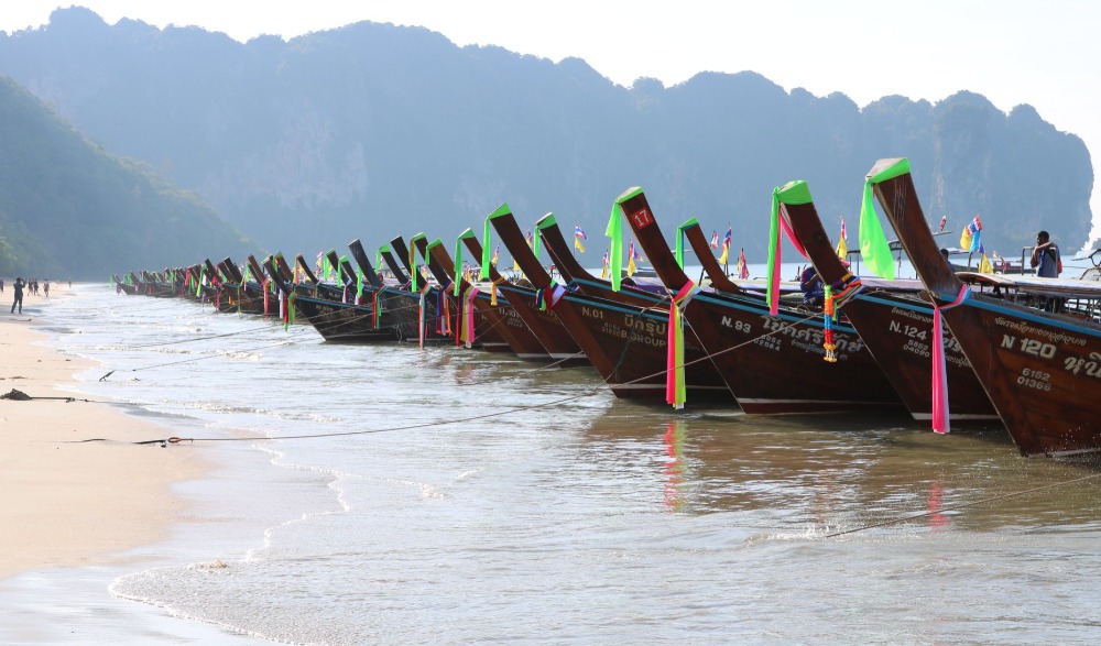 ประเพณีผูกผ้าเรือหัวโทง