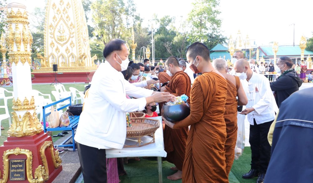 กิจกรรมทำบุญตักบาตรเนื่องในวันขึ้นปีใหม่ ประจำปี พุทธศักราช ๒๕๖๕