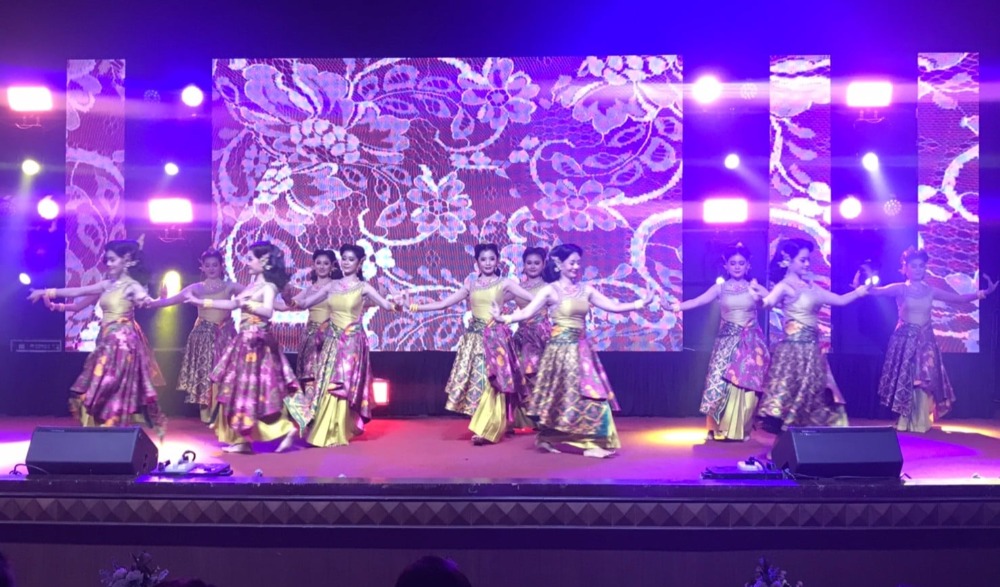 โครงการมหกรรมวัฒนธรรม นครอารยธรรม"ฟุ้งเฟื่อง เมืองลิกอร์" กิจกรรมสืบสานเอกลักษณ์วัฒนธรรมท้องถิ่น : ขับร้องเพลงประจำจังหวัดและเพลงรักชาติร่วมสมัย