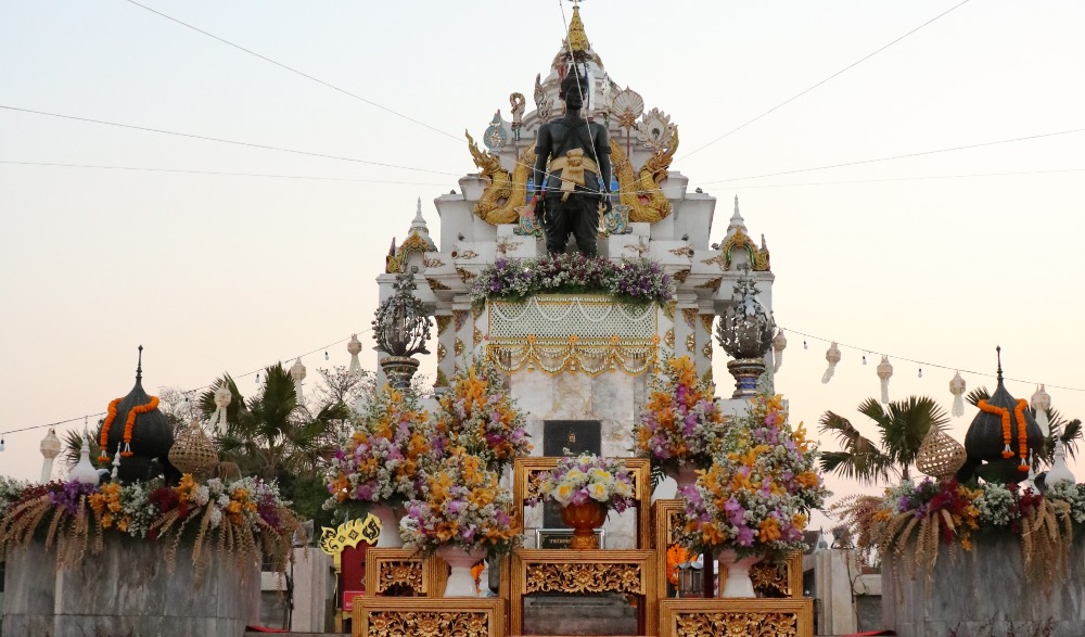 งานปรเพณีบวงสรวงพ่อขุนงำเมือง