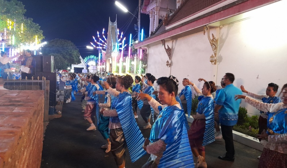 งานวัดย้อนยุคเมืองพระบาง นมัสการปิดทองขอพรหลวงพ่อทอง ประจำปี ๒๕๖๕