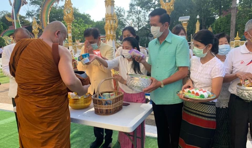 กิจกรรมส่งเสริมพระพุทธศาสนา เนื่องในเทศกาลวันวิสาขบูชา พุทธศักราช ๒๕๖๕ กิจกรรมตักบาตร