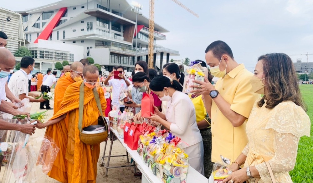 พิธีทำบุญตักบาตรวันขึ้นปีใหม่ ประจำปี ๒๕๖๕