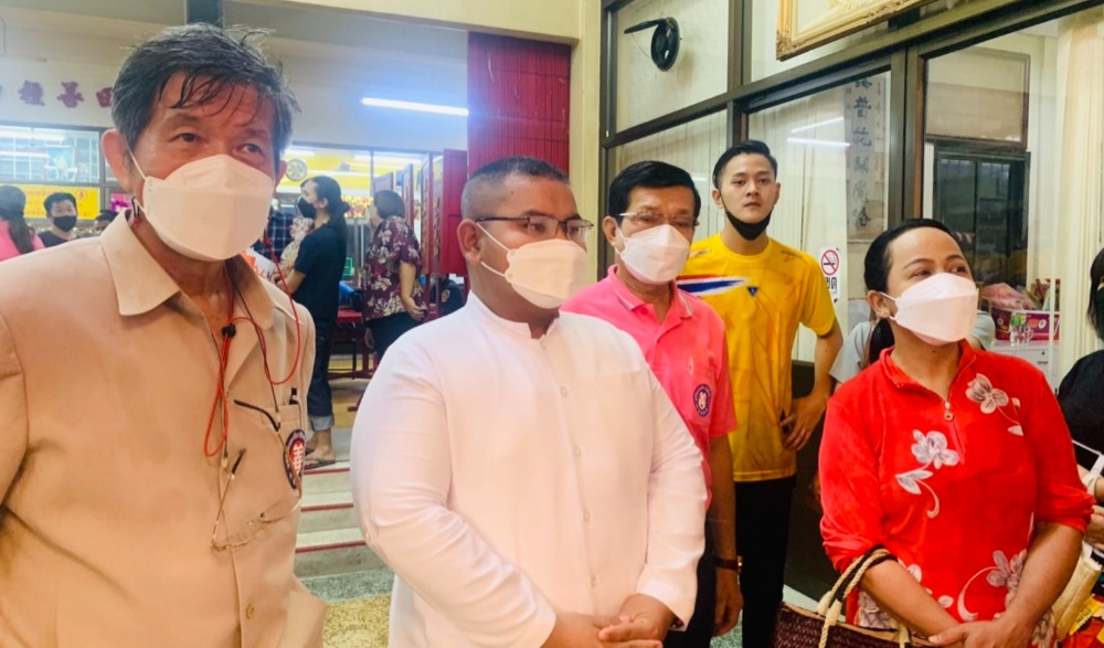พิธีแห่พระลุยไฟในประเพณีแห่พระลุยไฟ