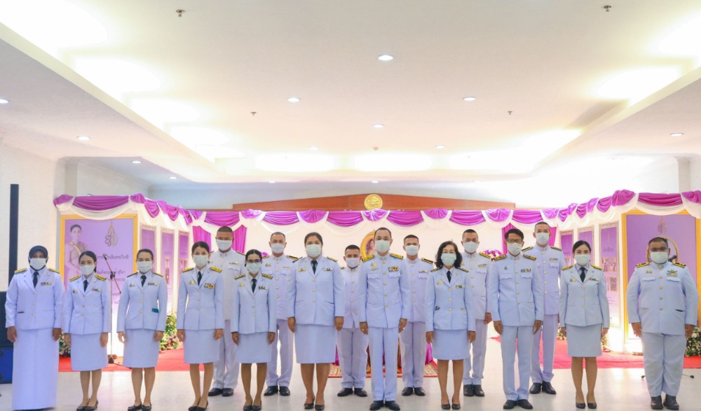 พิธีถวายพระพรชัยมงคล ลงนามถวายพระพรชัยมงคล เบื้องหน้าพระฉายาลักษณ์ สมเด็จพระนางเจ้าสุทิดา พัชรสุธาพิมลลักษณ พระบรมราชินี เนื่องในโอกาสวันเฉลิมพระชนมพรรษา 3 มิถุนายน 2564