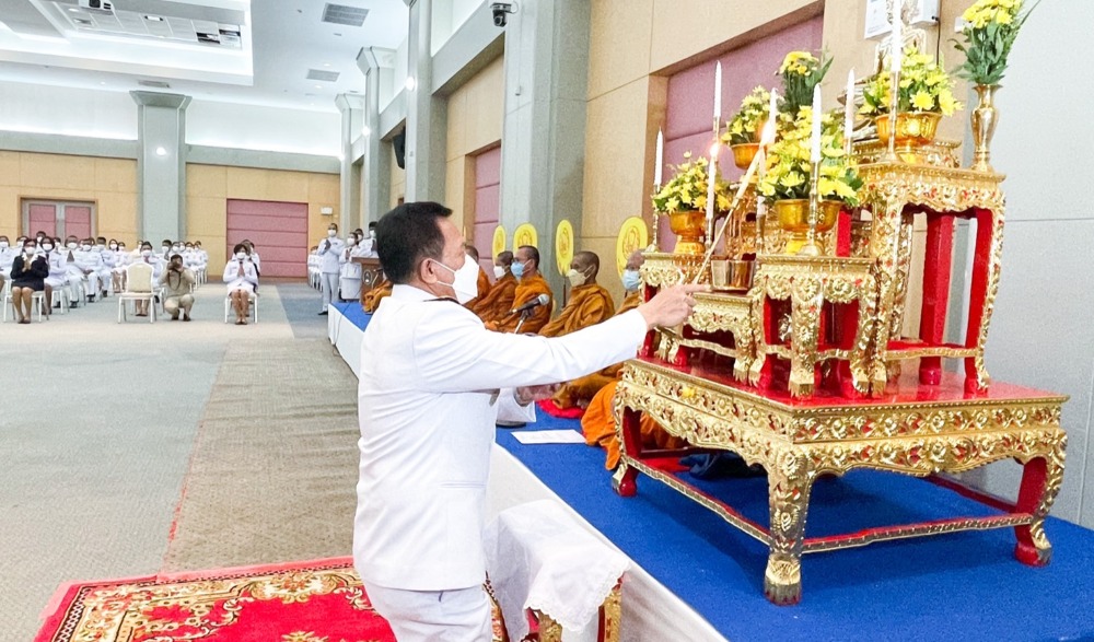 พิธีวางพานพุ่มถวายสักการะสดุดี เนื่องในวันพระบาทสมเด็จพระพุทธยอดฟ้าจุฬาโลกมหาราช และวันที่ระลึกถึงมหาจักรีบรมราชวงศ์