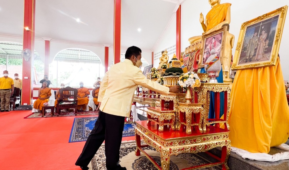 พิธีเจริญพระพุทธมนต์ถวายพระพรชัยมงคลแด่พระบาทสมเด็จพระเจ้าอยู่หัว สมเด็จพระนางเจ้าสิริกิติ์ พระบรมราชินีนาถพระบรมราชชนนีพันปีหลวง และสมเด็จพระนางเจ้าสุทิดาพัชรสุธาพิมลลักษณ พระบรมราชินี ประจำปีพุทธศักราช ๒๕๖๕