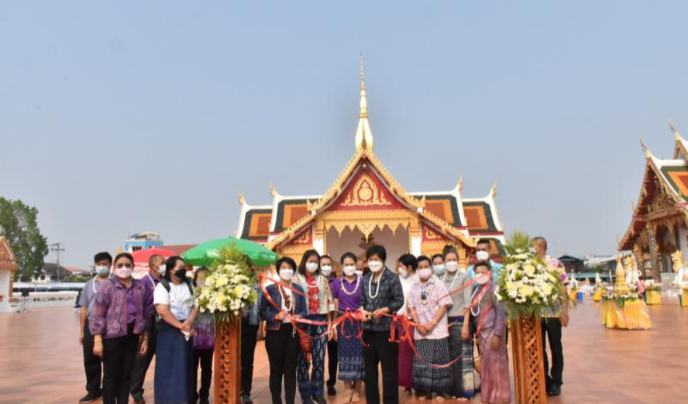 กิจกรรมตามรอยธรรมพระอริยสงฆ์ สรงน้ำสิ่งศักดิ์สิทธิ์เมืองสกลนคร เสริมสิริมงคล ณ วัดพระธาตุเชิงชุมวรวิหาร ตำบลธาตุเชิงชุม อำเภอเมือง จังหวัดสกลนคร