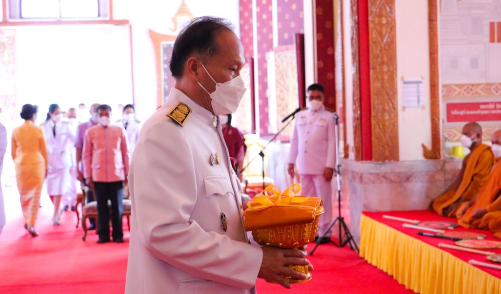 พิธีถวายเทียนพรรษาพระราชทานและผ้าอาบน้ำฝนพระราชทานที่ พระบาทสมเด็จพระเจ้าอยู่หัวฯ
