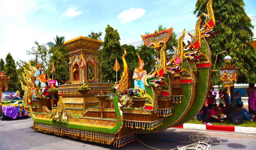 ประเพณีชักพระ