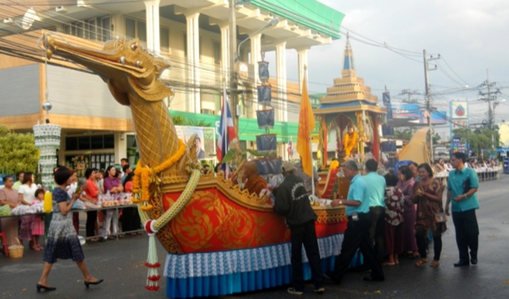 งานประเพณีตักบาตรเทโวเขาช่องกระจก ประจำปี พ.ศ.2565