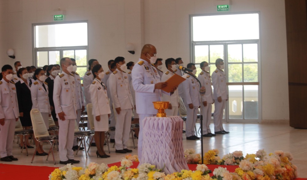 พิธีวางพวงมาลาถวายราชสักการะ เนื่องใน “วันที่ระลึกพระบาทสมเด็จพระจอมเกล้าเจ้าอยู่หัว” จังหวัดอุบลราชธานี
