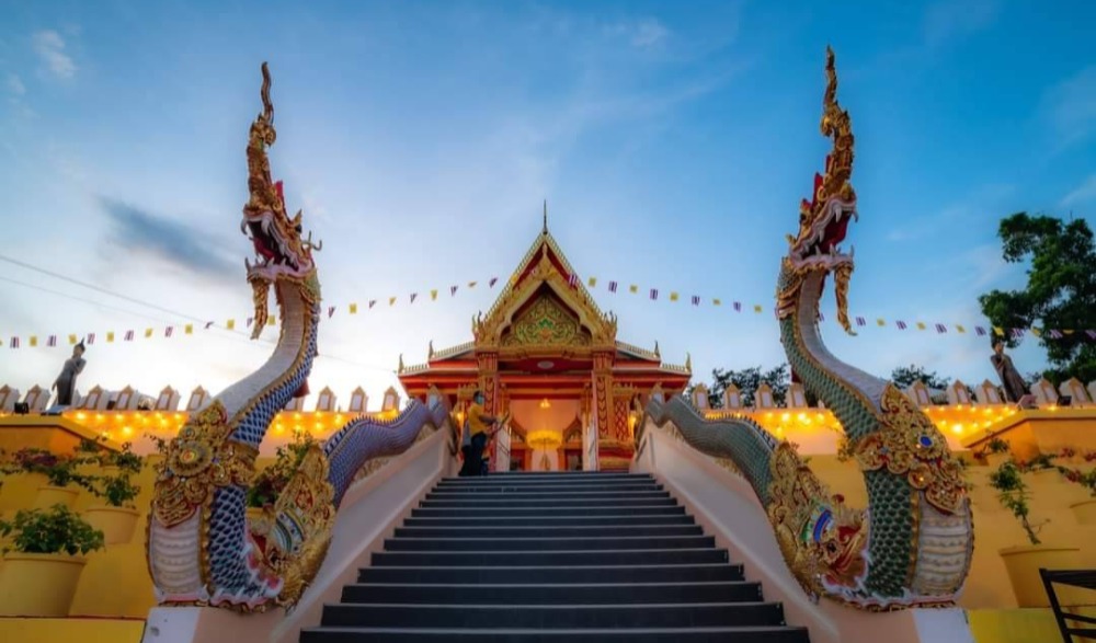 การสืบสานประเพณีตักบาตรเทโว ในเทศกาลวันออกพรรษา จังหวัดชุมพร