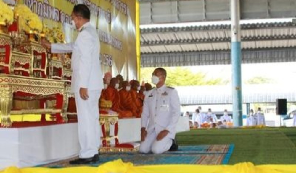 กิจกรรมทำบุญตักบาตร ข้าวสารอาหารแห้ง แด่ พระสงฆ์ -สามเณร จำนวน ๓๐ รูป เนื่องในวันคล้ายวันสวรรคตพระบาทสมเด็จพระบรมชนกาธิเบศร มหาภูมิพลอดุลยเดชมหาราช บรมนาถบพิตร