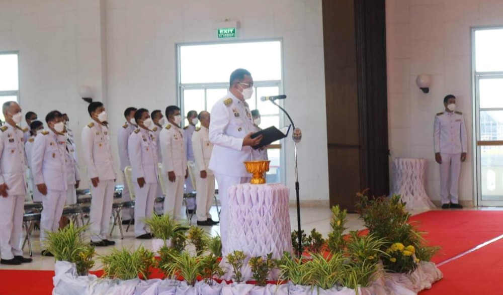 พิธีวางพานพุ่มดอกไม้สดถวายราชสักการะ น้อมรำลึกในพระมหากรุณาธิคุณ พระบาทสมเด็จพระบรมชนกาธิเบศร มหาภูมิพลอดุลยเดชมหาราช บรมนาถบพิตร เนื่องใน “วันพระบิดาแห่งฝนหลวง” ประจำปี ๒๕๖๕