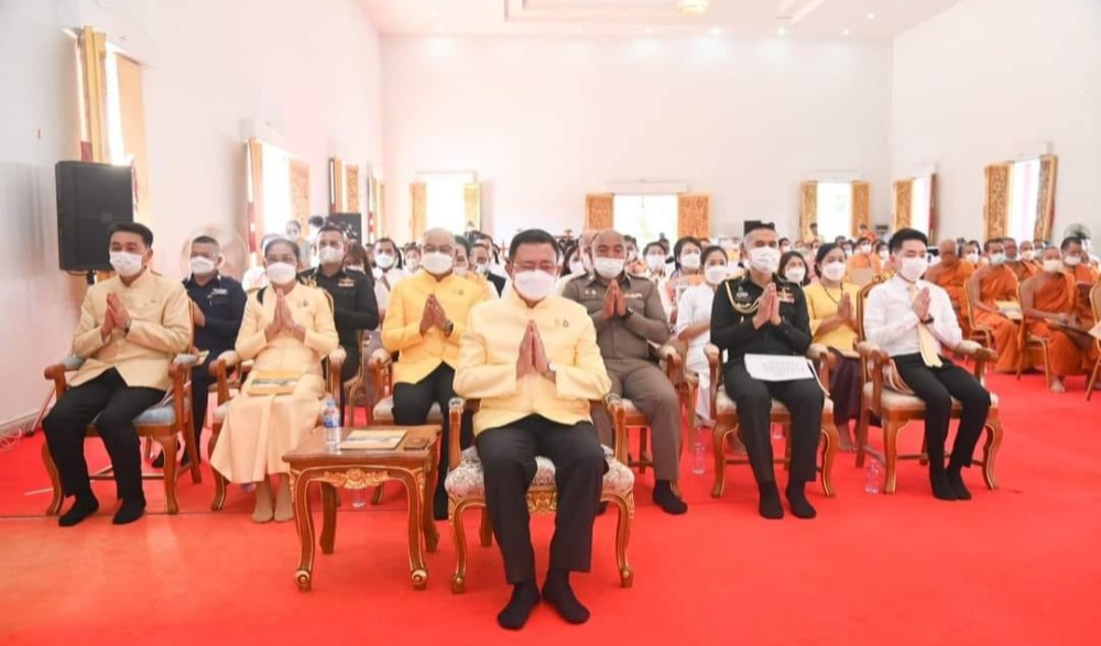 พิธีเจริญพระพุทธมนต์ถวายพระพรชัยมงคลแด่ พระบาทสมเด็จพระเจ้าอยู่หัว สมเด็จพระนางเจ้าสิริกิติ์ พระบรมราชินีนาถ พระบรมราชชนนีพันปีหลวง และสมเด็จพระนางเจ้าฯ พระบรมราชินี