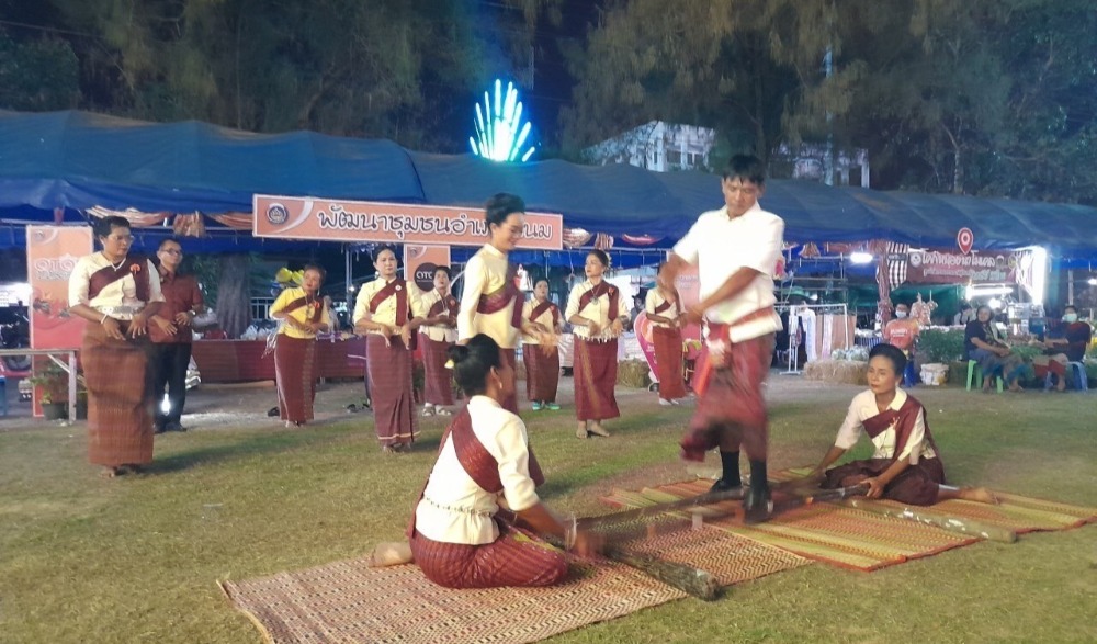 งานประเพณีเทศกาลสนมเมืองดอกจาน ประสานใจไหว้ปู่ตา ประจำปี ๒๕๖๖