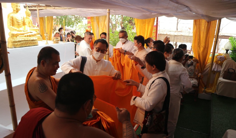 งานประเพณีห่มผ้าพระธาตุดอยเล็ง